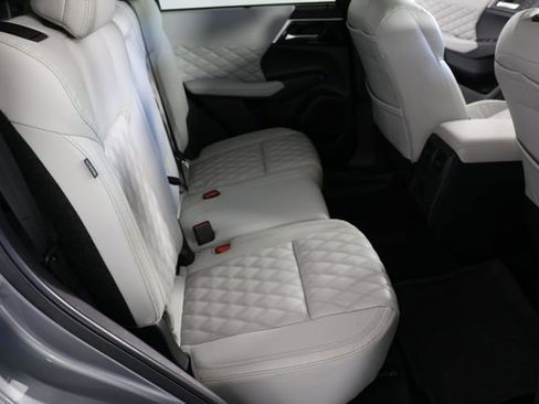 Used 2024 Mitsubishi Outlander SEL image 21