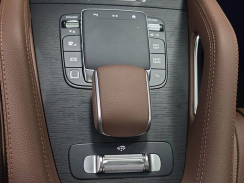 New 2026 Mercedes-Benz GLS 580 4MATIC image 16