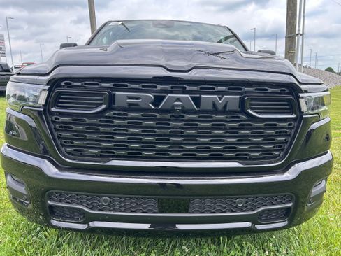 New 2026 RAM 1500 Express AWD/4WD image 8