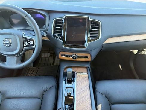 Used 2024 Volvo XC90 B5 Plus image 19