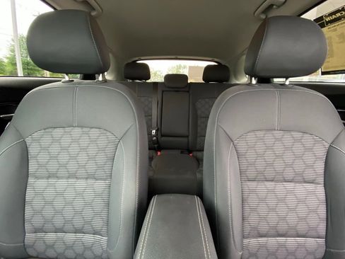 Used 2022 Kia Niro LXS image 29