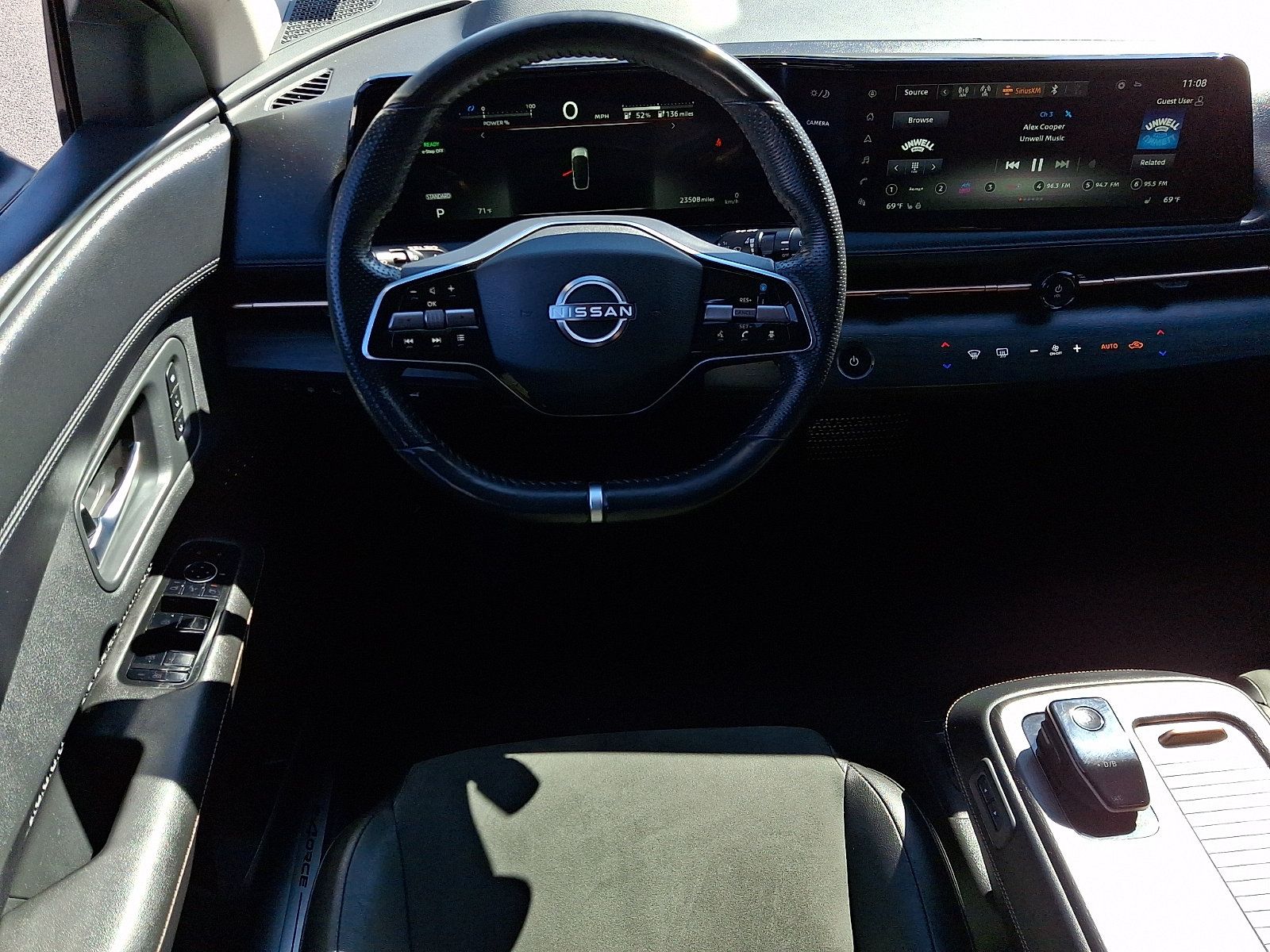 Certified 2023 Nissan Ariya AWD image 2