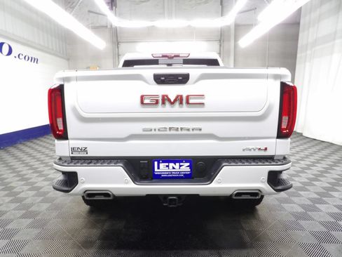 Used 2025 GMC Sierra 1500 AT4 w/ Technology Package AWD/4WD image 42
