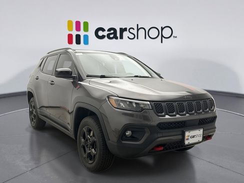 Used 2023 Jeep Compass Trailhawk w/ Sun and Sound Group AWD/4WD image 7