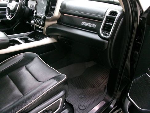 Used 2019 RAM 1500 Laramie AWD/4WD image 32