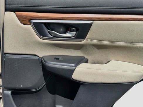 Used 2017 Honda CR-V EX image 31