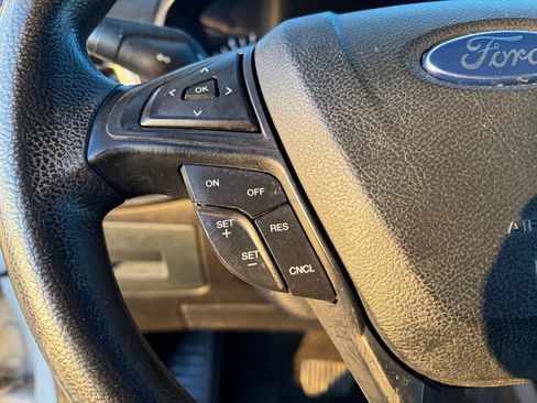 Used 2017 Ford Edge SE AWD/4WD image 29