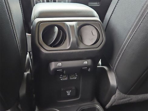 Certified 2023 Jeep Gladiator Overland image 20