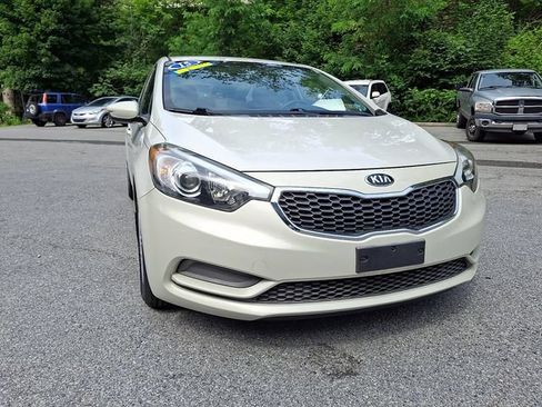 Used 2015 Kia Forte LX FWD image 3