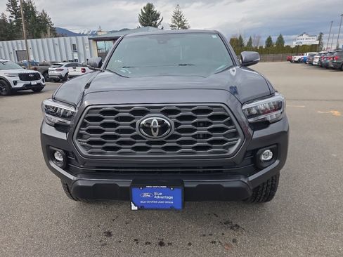 Used 2023 Toyota Tacoma TRD Off-Road w/ Black Out Package (TMS) image 3