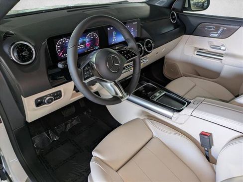 New 2026 Mercedes-Benz GLA 250 image 2