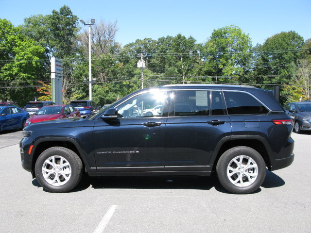 Used 2023 Jeep Grand Cherokee Limited AWD/4WD image 10