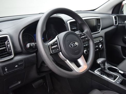 Used 2021 Kia Sportage LX image 13