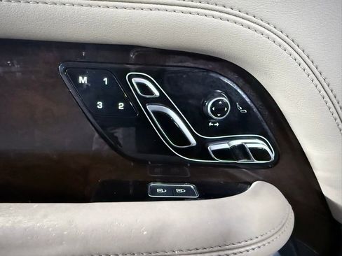 Used 2021 Land Rover Range Rover P525 Westminster Edition image 18