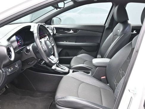 Used 2022 Kia Forte GT-Line w/ GT-Line Premium Package image 10