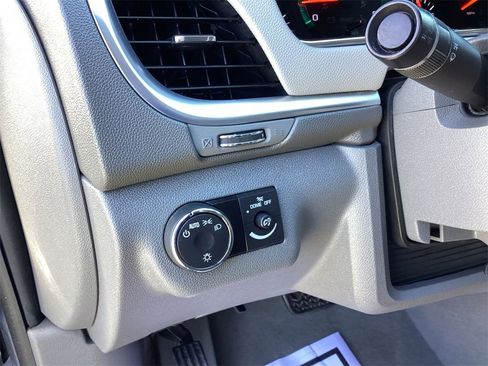 Certified 2017 Chevrolet Traverse LS image 14