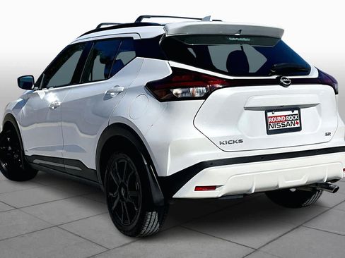 Used 2023 Nissan Kicks SR w/ Interior Electronics Package FWD image 11