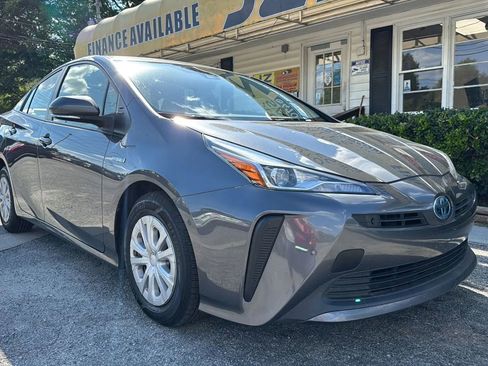 Used 2022 Toyota Prius LE FWD image 1