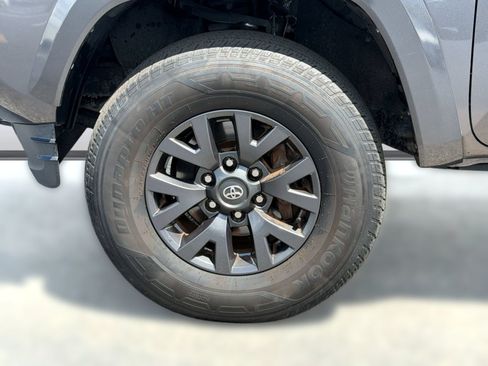 Used 2021 Toyota Tacoma SR5 RWD image 13
