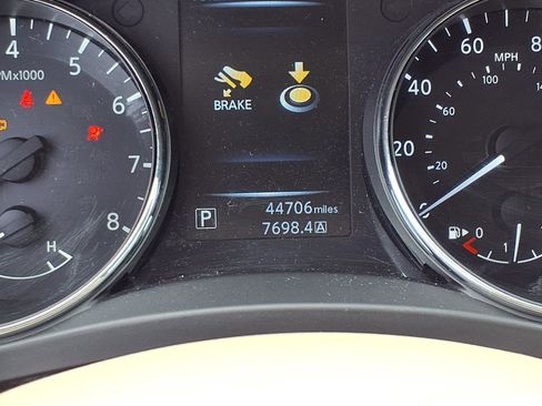 Used 2015 Nissan Rogue SL FWD image 24