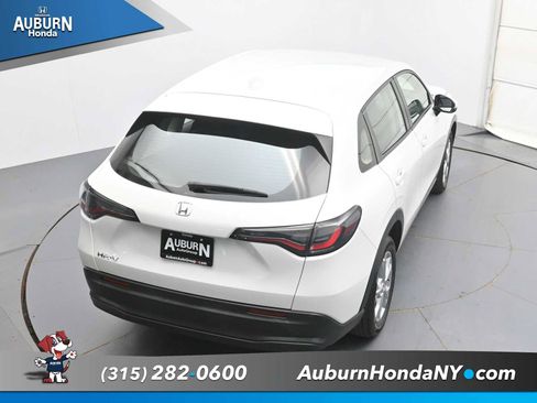 Used 2024 Honda HR-V LX image 33