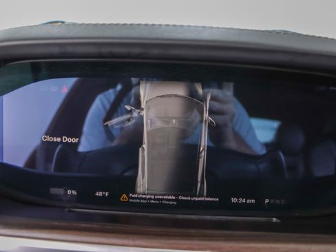 Used 2021 Tesla Model S Plaid image 15