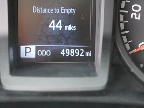 Used 2023 Toyota Tacoma SR AWD/4WD image 21