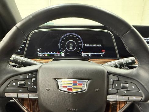 Used 2022 Cadillac Escalade ESV Premium Luxury AWD/4WD image 20