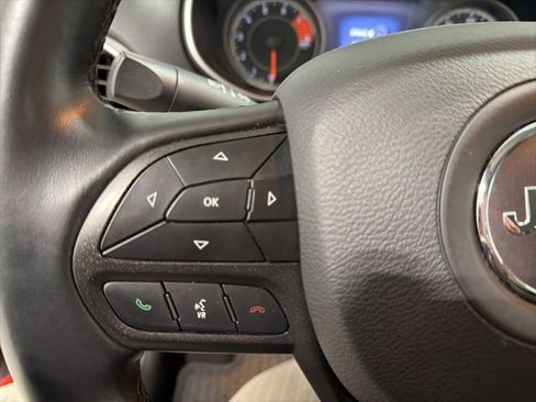 Used 2021 Jeep Cherokee Trailhawk w/ Sun, Sound & Nav Group image 18