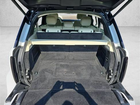 Used 2023 Land Rover Range Rover Long Wheelbase SE AWD/4WD image 12