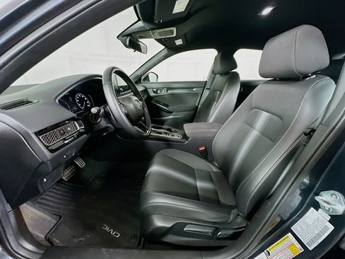 Used 2025 Honda Civic Sport image 13
