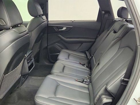 Used 2025 Audi Q7 3.0T Prestige AWD/4WD image 23