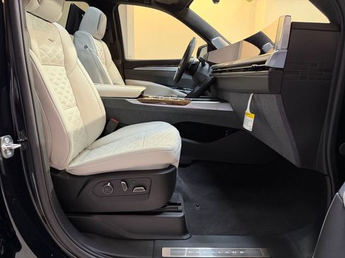New 2026 Cadillac Escalade ESV Platinum Sport AWD/4WD image 69