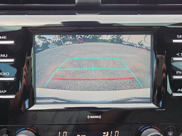 Used 2020 Toyota Camry SE FWD image 18