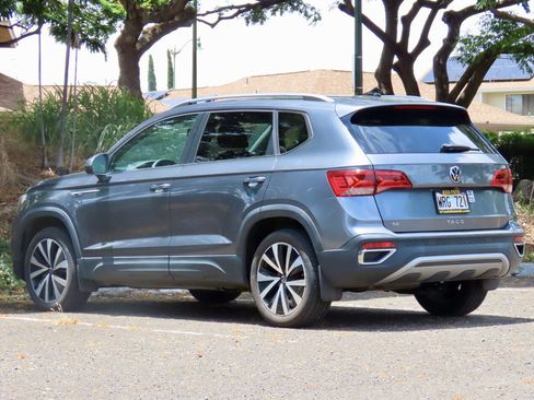 Used 2022 Volkswagen Taos SE FWD image 7