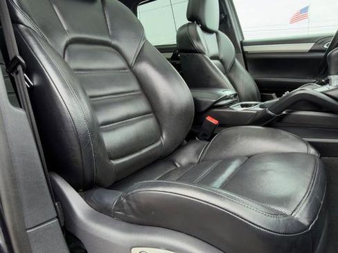 Used 2015 Porsche Cayenne Turbo image 63
