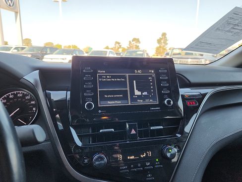 Used 2023 Toyota Camry SE image 19