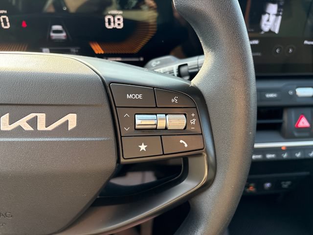 Used 2025 Kia K4 FWD image 12