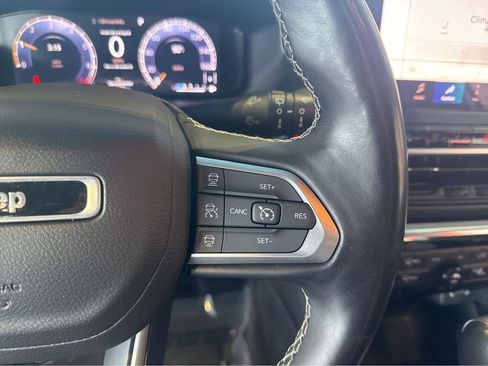 Used 2022 Jeep Compass High Altitude AWD/4WD image 19