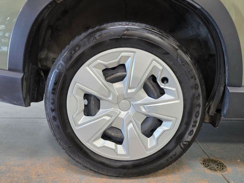 Used 2021 Subaru Forester AWD/4WD image 10