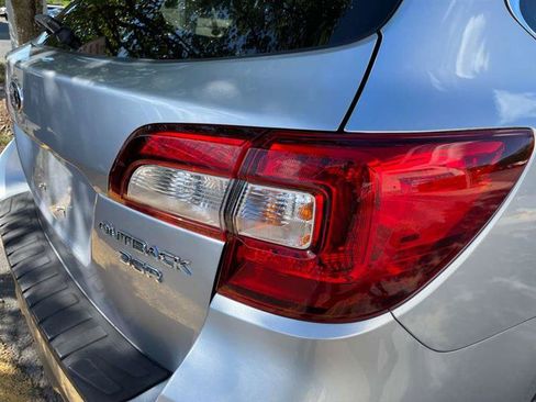 Used 2015 Subaru Outback 3.6R Limited AWD/4WD image 81