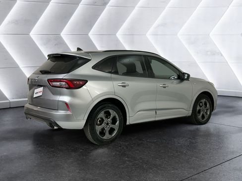 Used 2024 Ford Escape ST-Line FWD image 4
