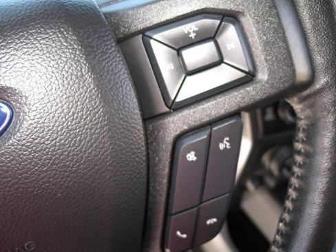 Used 2020 Ford F150 XLT w/ Equipment Group 302A Luxury AWD/4WD image 34