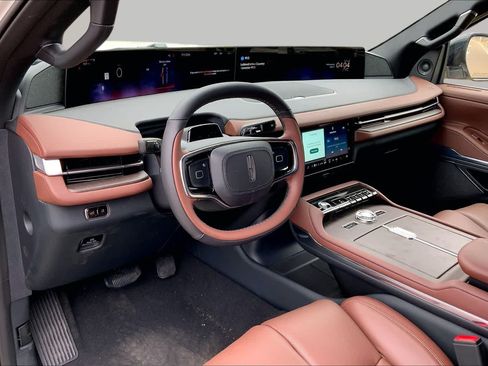 New 2026 Lincoln Navigator Reserve AWD/4WD image 8