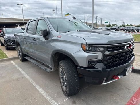 Used 2024 Chevrolet Silverado 1500 ZR2 w/ Technology Package image 2