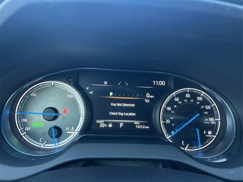 Used 2021 Toyota Venza XLE image 30