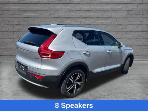 Used 2023 Volvo XC40 B5 Plus AWD/4WD image 5