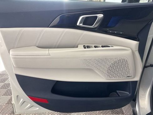 Certified 2025 Kia Carnival SX Prestige image 19