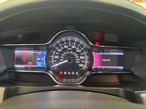 Used 2013 Lincoln MKS AWD image 14
