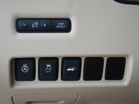 Used 2017 Nissan Murano Platinum image 19